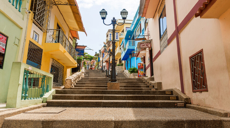 Guayaquil-Houses-and-the-stgairs-at-Cerro-Santa-Ana-a-touristic-attraction-of-Guayaquil