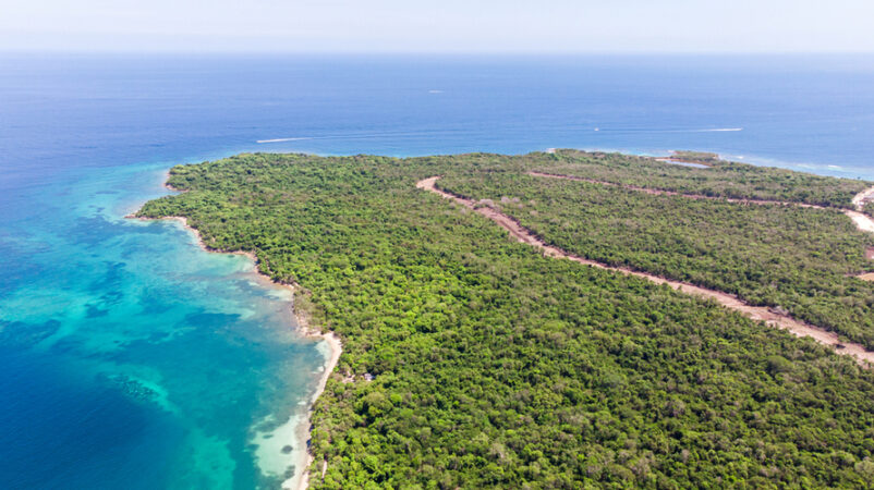 Aerial-view-of-a-coastline-bay-island-in-Baru