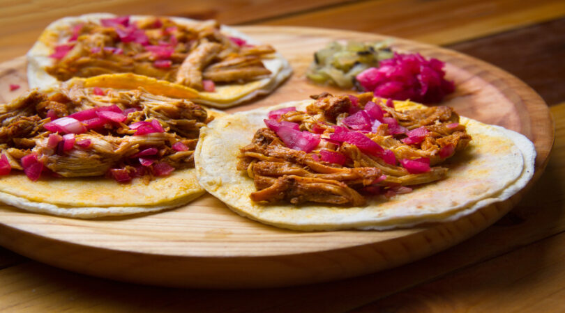 Cochinita pibil. Traditional Mexican tacos