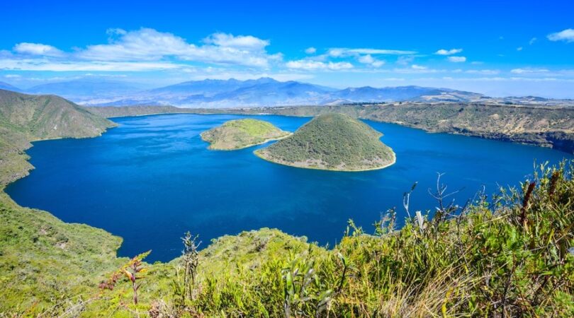 Cuicocha crater lake, Reserve Cotacachi-Cayapas, Ecuador