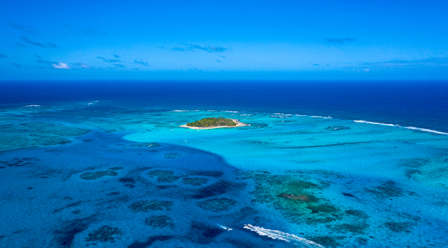  Fantastic-aerial-view-of-Johnny-Cay-Island-in-San-Andres-Colombia.-Heart-shaped-island.-Mar-de-los-siete-colores