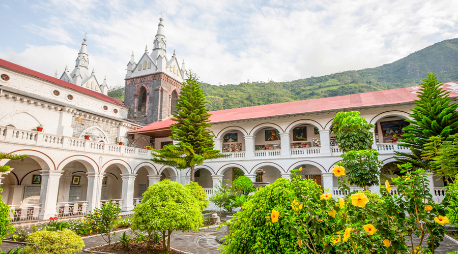 La Basilica De Nuestra Senora Del Rosario De Agua Santa Banos Ecuador