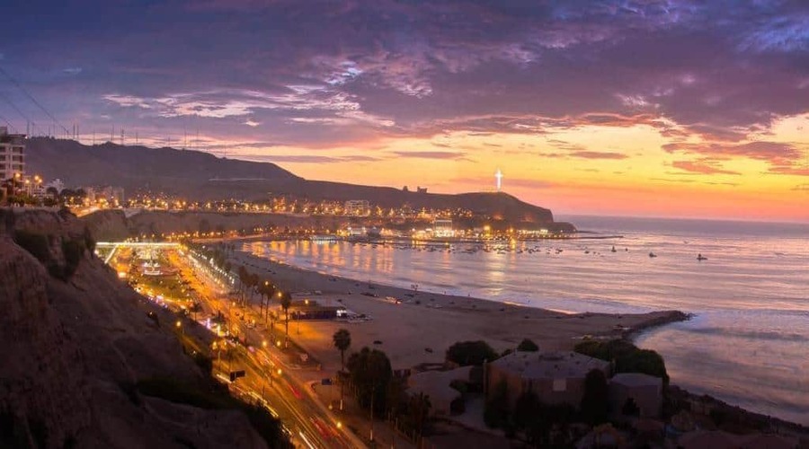 Lima al tramonto