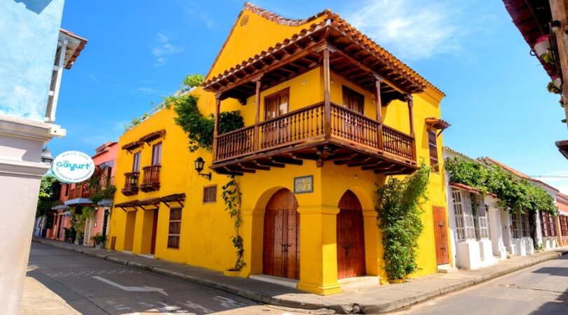 Panorama-of-Colonial-facades-on-the-walled-city-of-Cartagena-Colombi