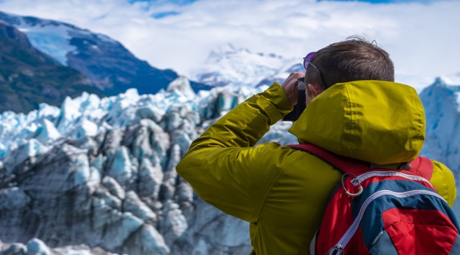 Fotografo al Perito Moreno, Patagonia, Argentina