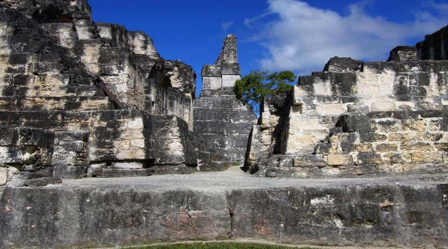 The-Mayan-ruins-of-Tikal-on-Guatemala-