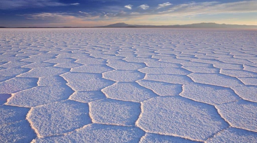 Tour al Salar de Uyuni-Esagoni di sale