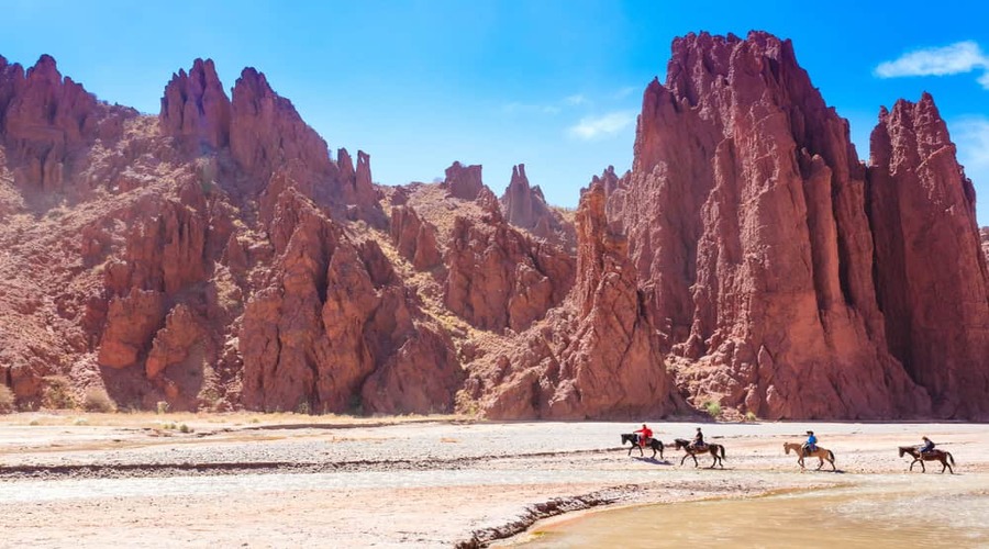 Tipiza, Quebrada de Palmira a cavallo