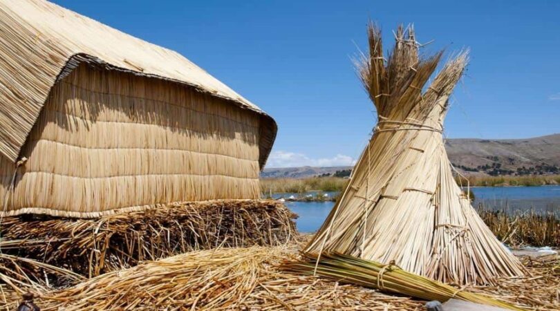 isola degli Uros-lago Titicaca