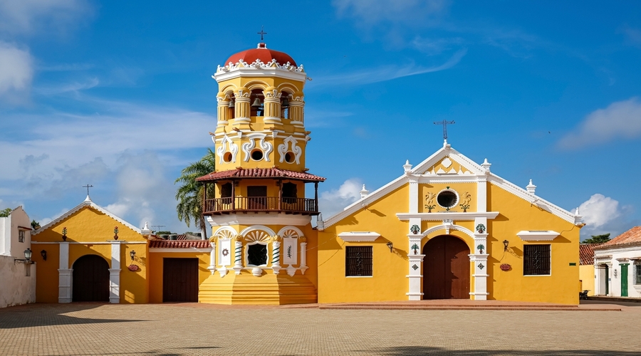 View-to-beautiful-historic-Church-Santa-Barbara-Iglesia-de-Santa-Barbara-Santa-Cruz-de-Mompox