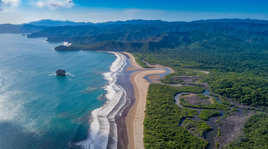 Spiaggia Costa Rica, vista da drone