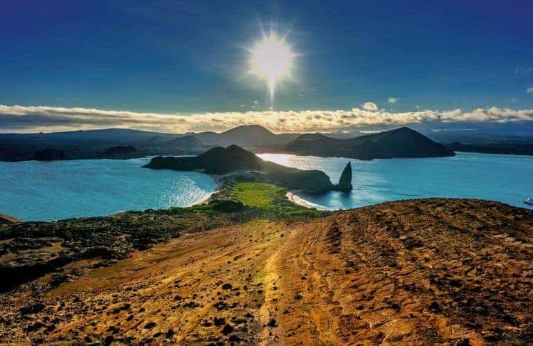 Isola-Bartolomé-Galapagos_cosa-sapere_panorama