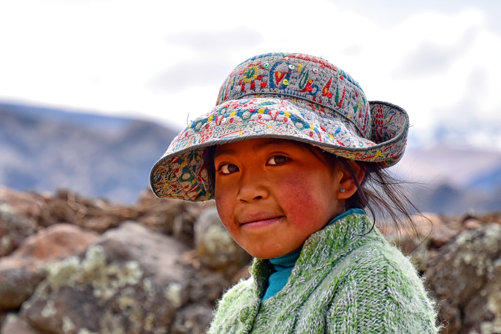 Canon-Colca-Lovely-girl-wearing-embroidered-colourful-hat-.jpg