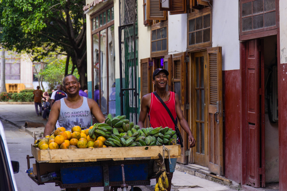 Cuba_persone-con-carretto