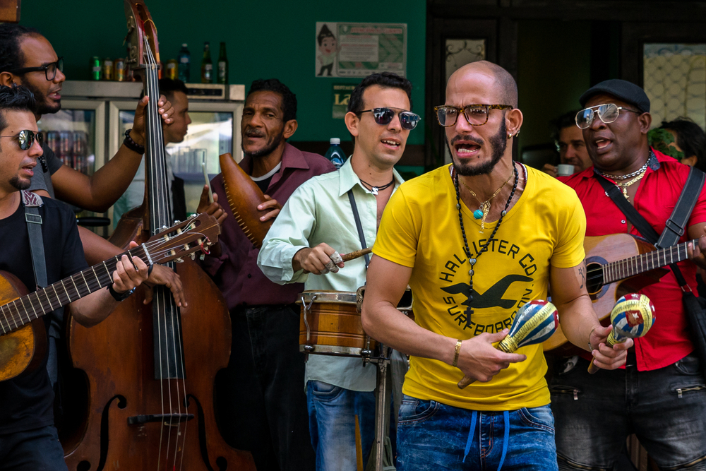 Music-street-performers-in-the-historic-centre-of-Old-Havana