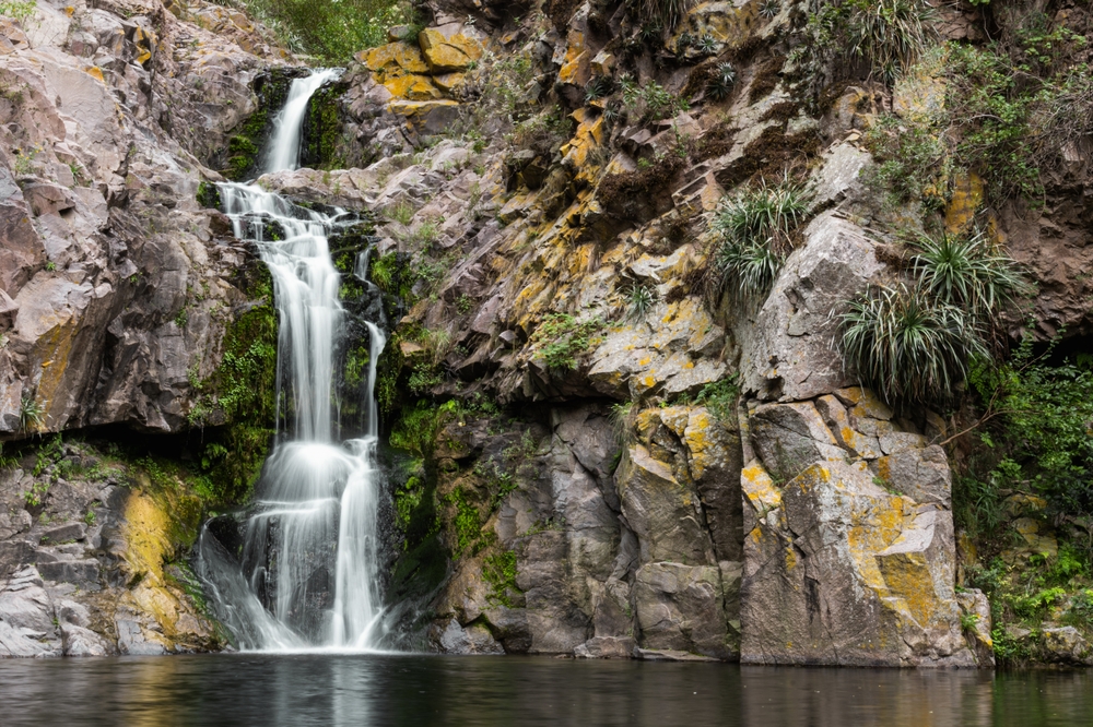 waterfall-in-cordoba-argentina-called-los-hornillos-tourism-trekkin