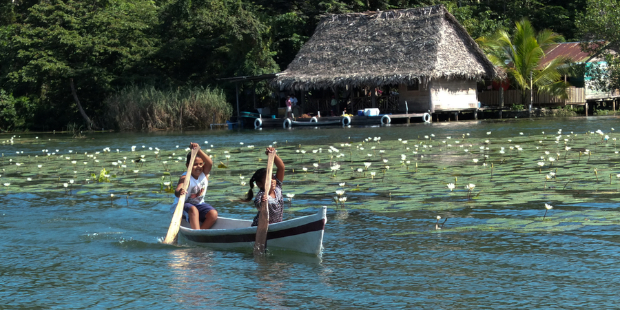 Rio Dulce, barche
