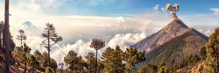 Volcanos-Agua-and-Fuego-seen-from-Acatenango-Guatemala-Pano